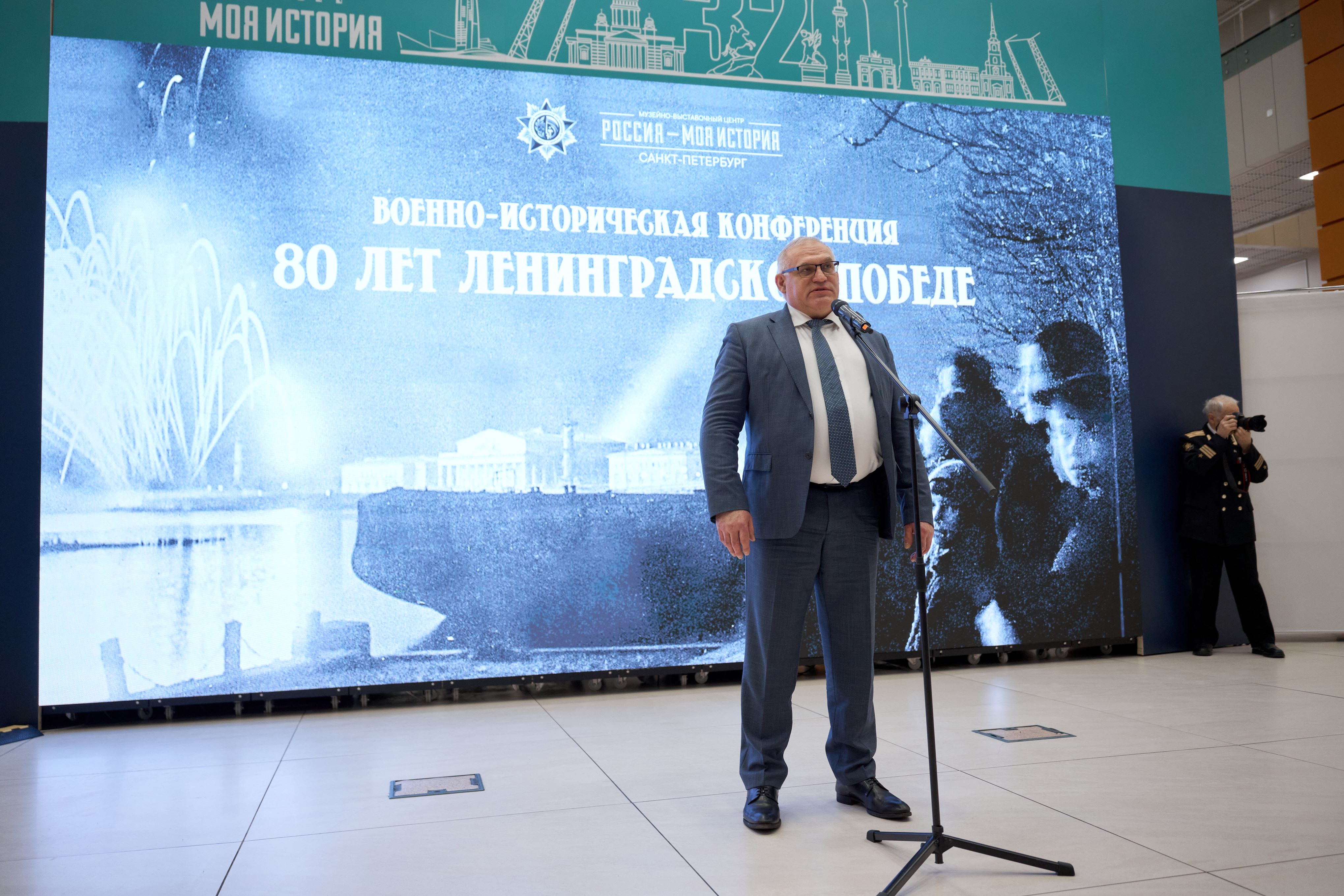 Сотрудники Группы «Эталон» приняли участие в памятных мероприятиях в честь 80-летия полного снятия блокады Ленинграда